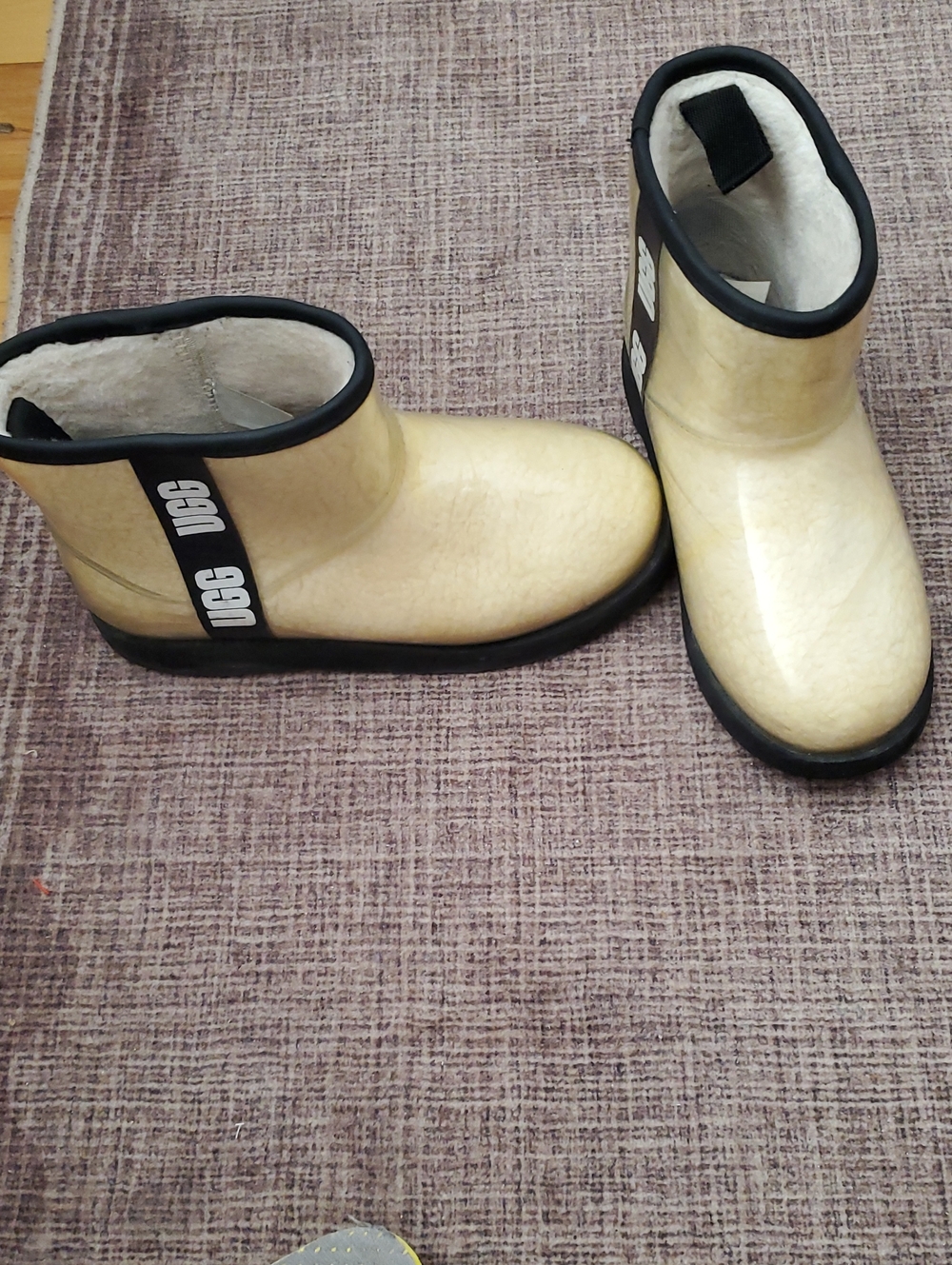 UGG Cream & Black Short Ankle Boots
